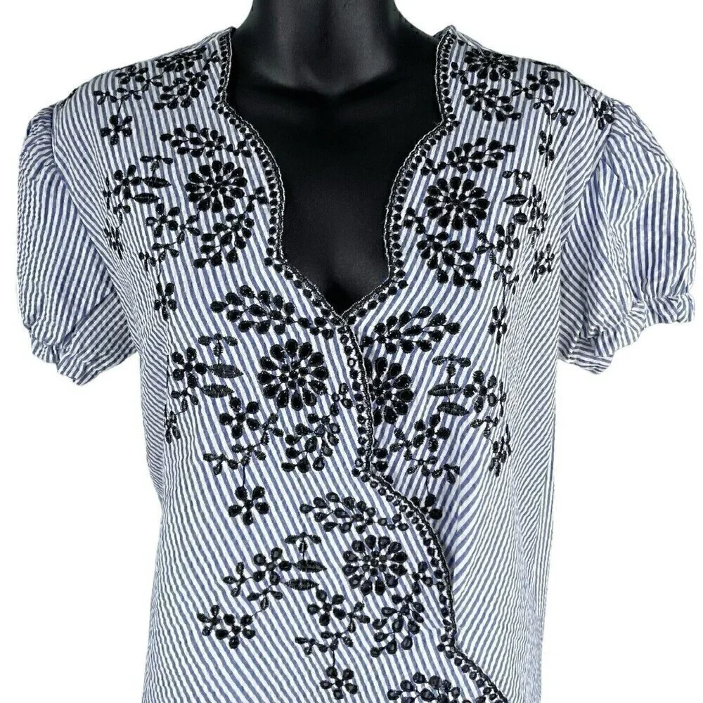 Zara Basic Seersucker Short Sleeve Floral Embroidered Wrap Front  Women’s XS